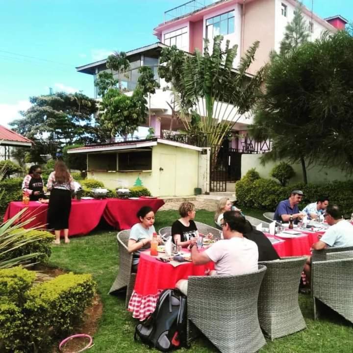Newstead Hotel נאיוואשה מראה חיצוני תמונה