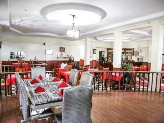 Newstead Hotel נאיוואשה מראה חיצוני תמונה
