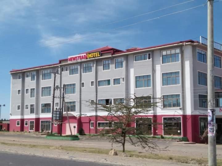 Newstead Hotel נאיוואשה מראה חיצוני תמונה