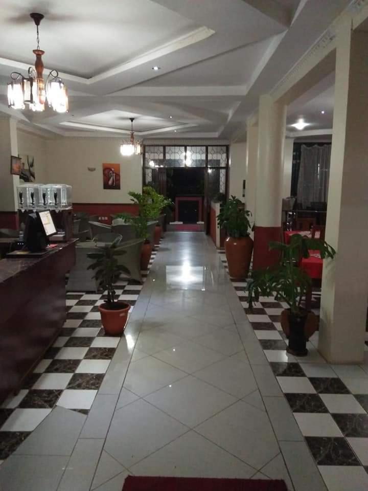 Newstead Hotel נאיוואשה מראה חיצוני תמונה